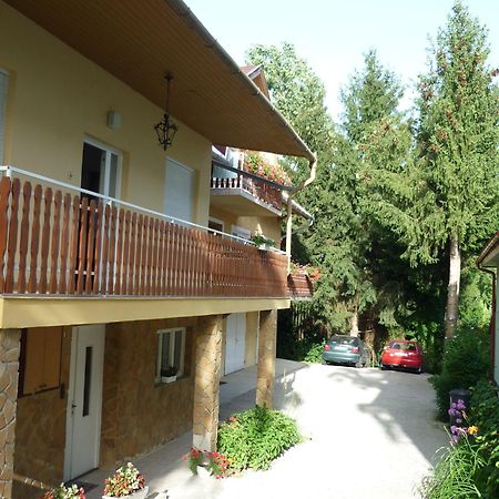 Attila Apartmanház Hotel Hévíz Exterior foto