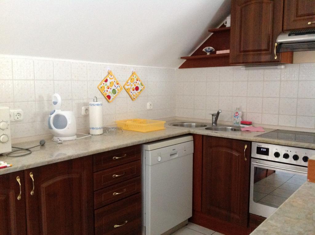 Attila Apartmanház Hotel Hévíz Quarto foto
