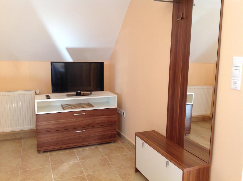 Attila Apartmanház Hotel Hévíz Quarto foto