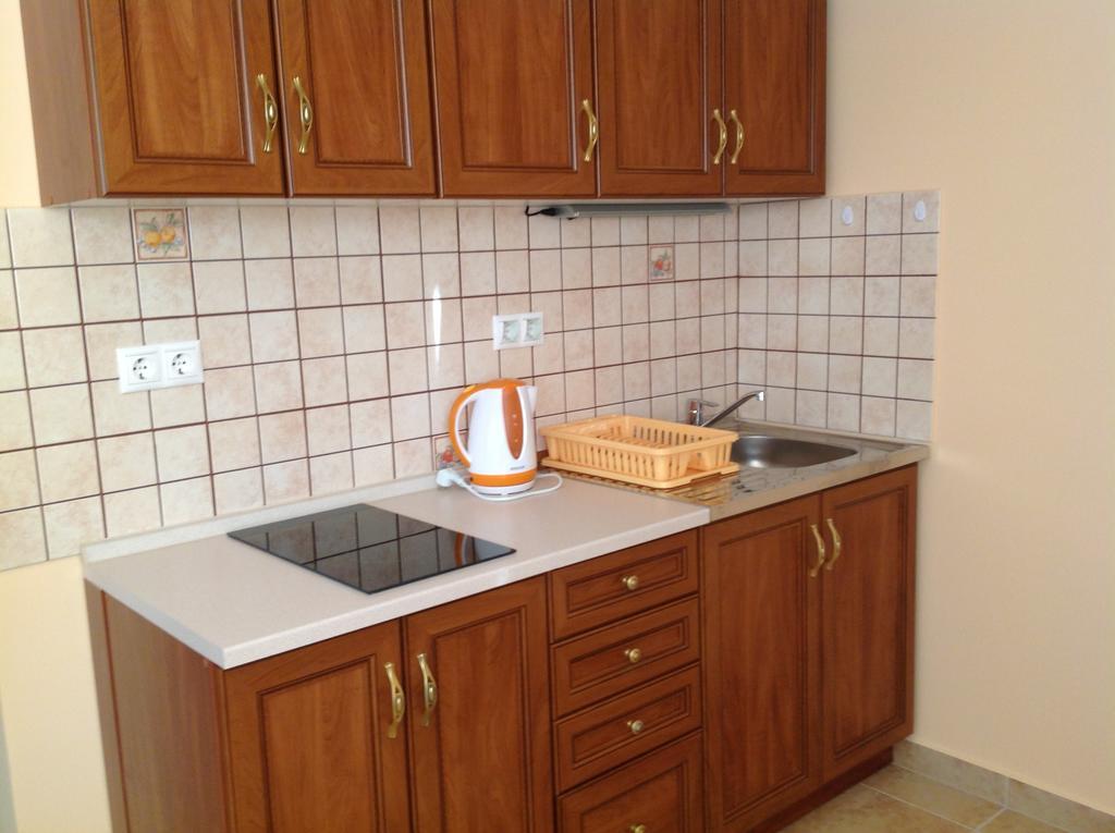 Attila Apartmanház Hotel Hévíz Quarto foto