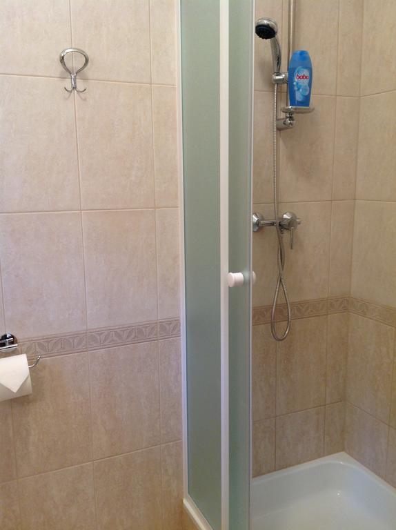 Attila Apartmanház Hotel Hévíz Quarto foto