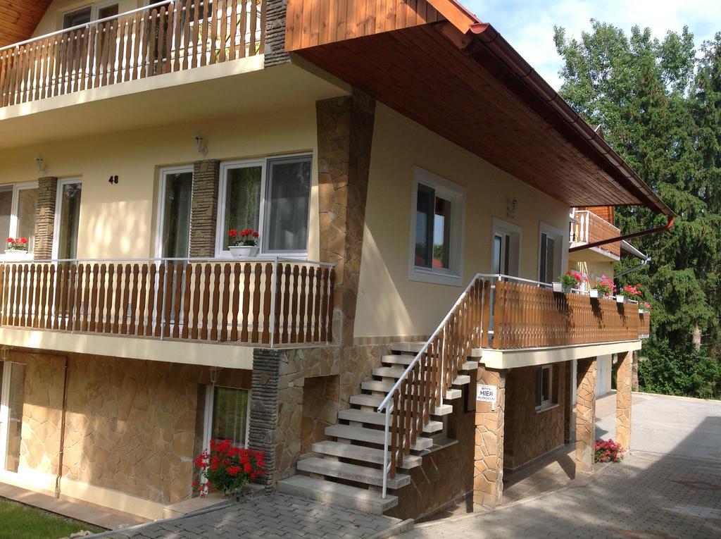Attila Apartmanház Hotel Hévíz Exterior foto